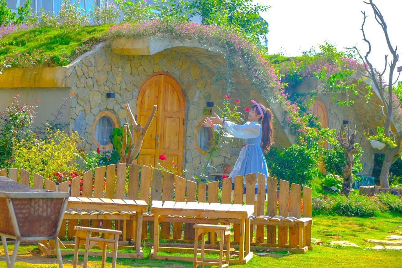 Moc Chau Hobbiton Bed & Breakfast Exterior photo